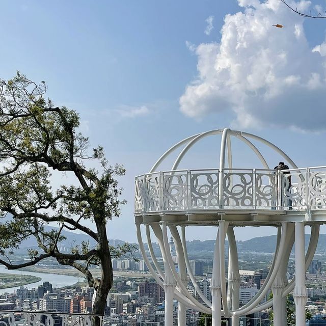 🏔️ 劍潭山親山步道 ｜ 北眼平台的美景 🌳