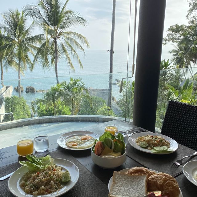 พลาดไม่ได้ใครไปสมุยต้องพักที่นี่ coral cliff beach