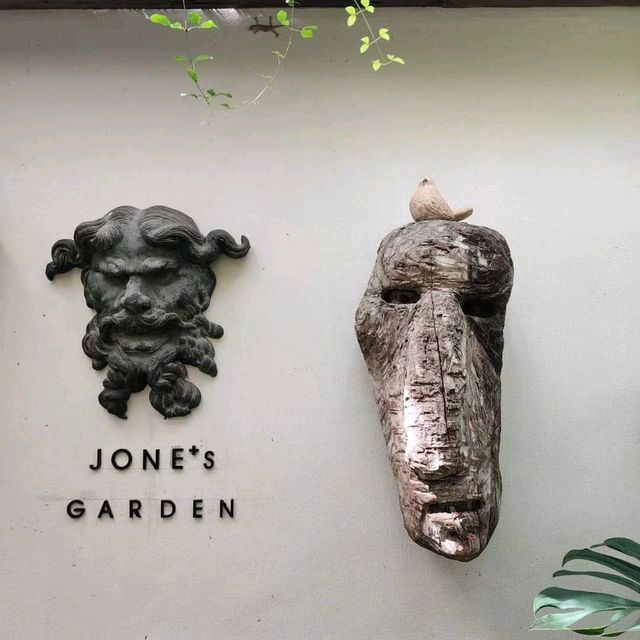 Jone's Garden 