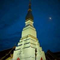 สิ่งศักดิ์สิทธิ์คู่เมืองสกลนคร "พระธาตุเชิงชุม"