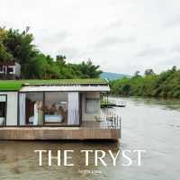The Tryst River Kwai ที่พักริมแม่น้ำแคว