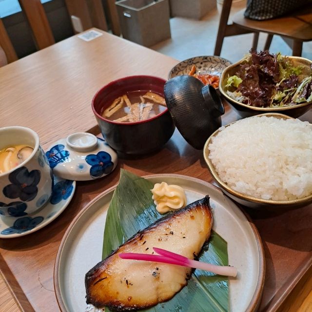 月亮下休閒美食