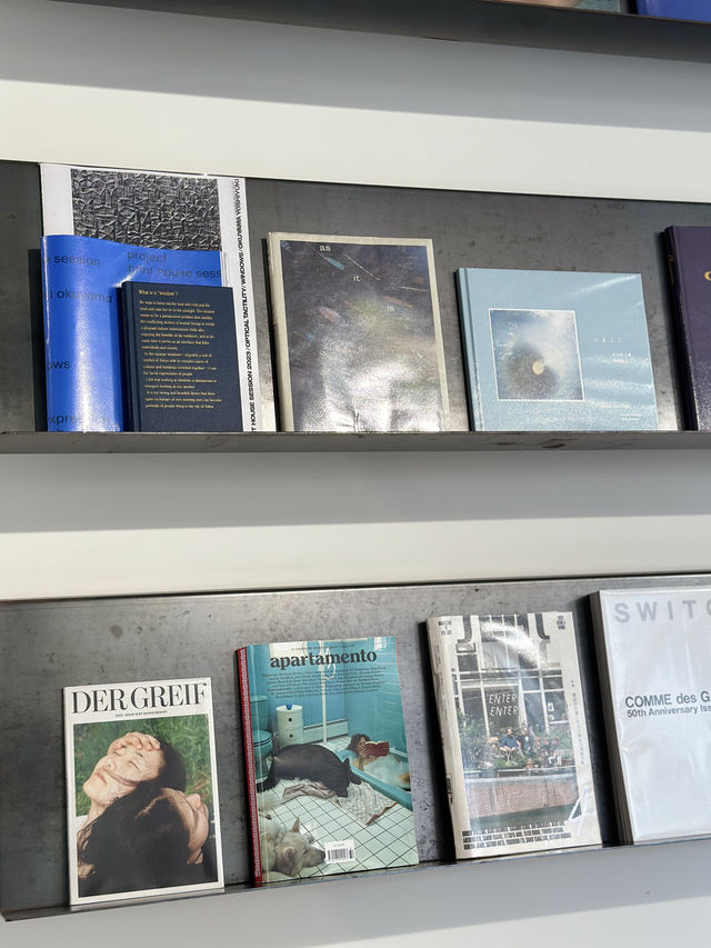 Taipei : Moom bookshop ร้านหนังสือตามไอดอล
