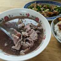 台南人的早餐-米其林必比登推薦：西羅殿牛肉湯