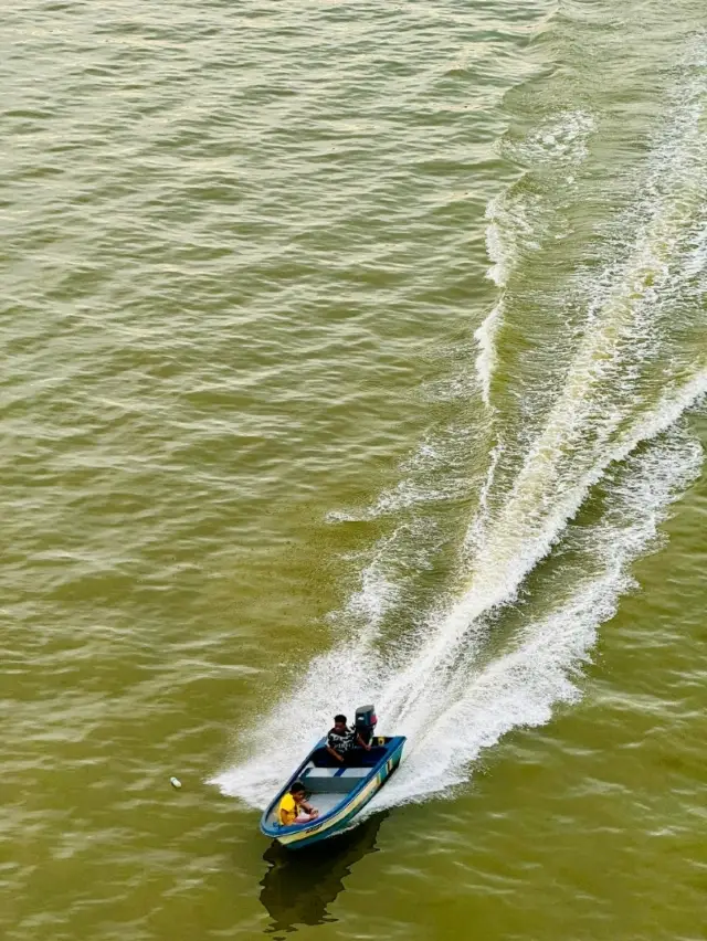 Kampong Ayer - Venice of East