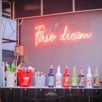 first dream Bar&Restaurant 