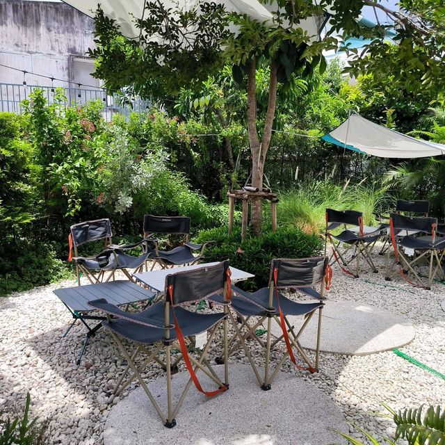 คาเฟ่ย่านประชาชื่น Lay Low Cafe 
