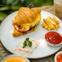 ☕ Plantnery Green Cafe