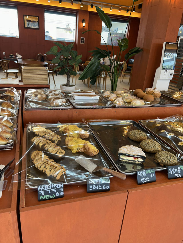 오산역 대형베이커리카페 데이트🥐❤️