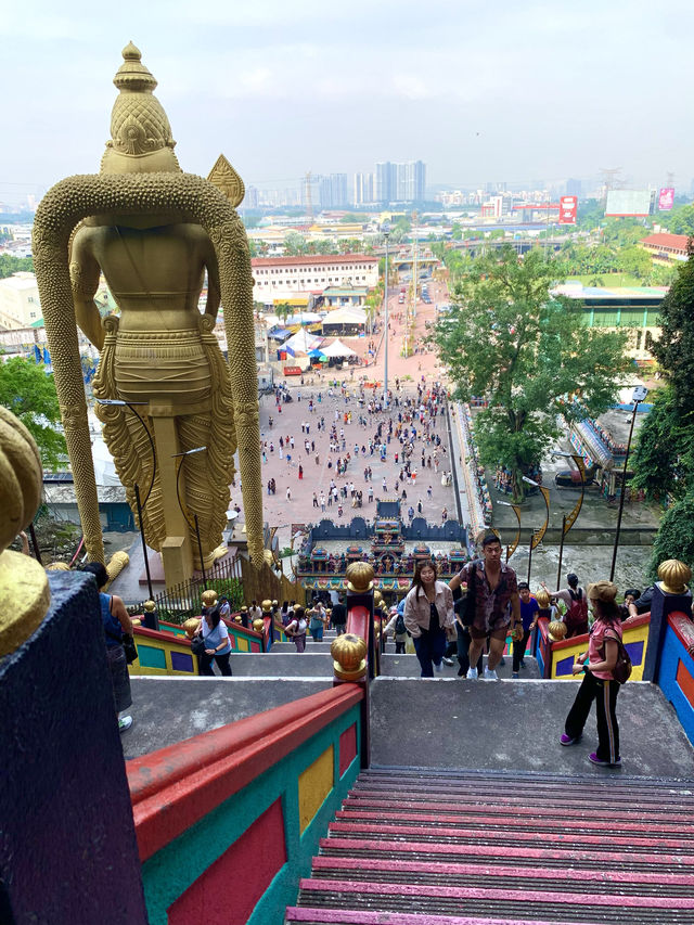 マレーシア　クアラルンプール観光　絶対外せない観光スポット　バトゥ洞窟 (Batu Caves)に行ってきた！
