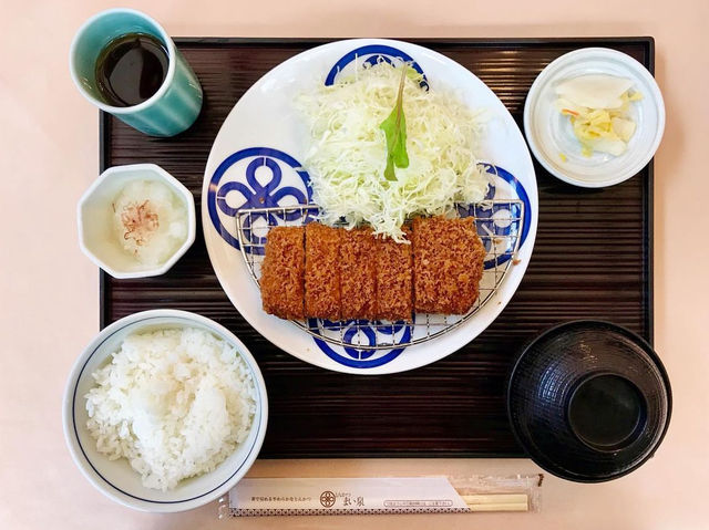 東京　表参道・元銭湯のとんかつの老舗　まい泉