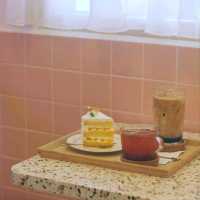 THERE'S A CUTE DESSERT CAFE IN BSD