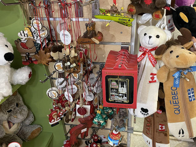 올드퀘벡에서 특별한 기념품을 사고 싶다면? “Boutique du Lys"