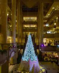 Geat atmosphere, fantastic place for shopping