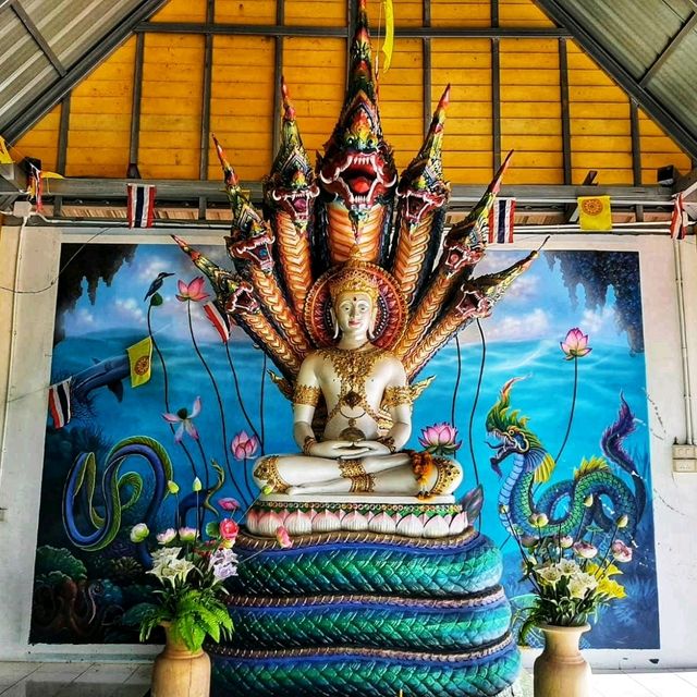 พระธาตุจอมหมอกแก้ว หนึ่งในพระธาตุเก้าจอม