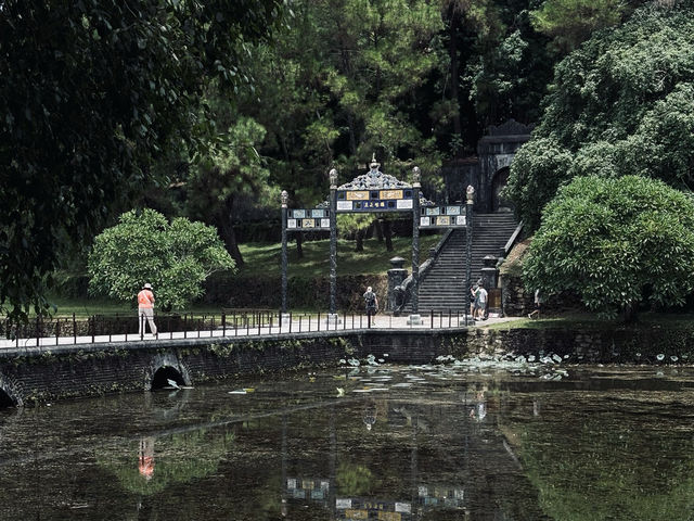  Minh Mang Tomb: A Royal Masterpiece