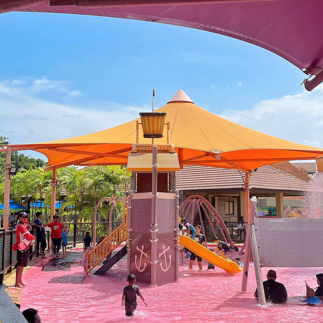 Desaru 水上樂園：刺激遊樂設施，優惠價格，適合炎熱天氣