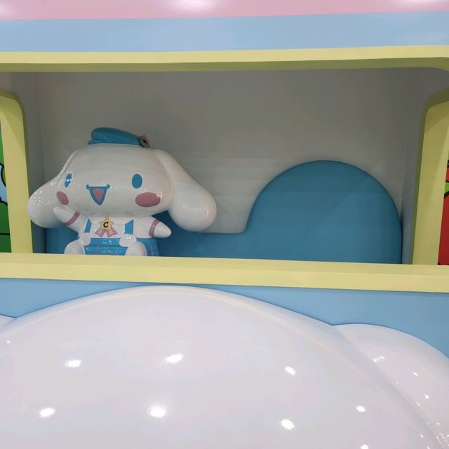 🦊헬로키티아일랜드에서의 하루**  