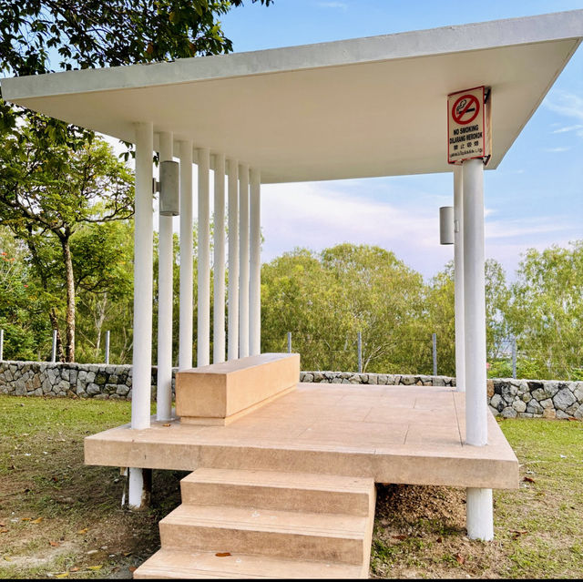 "Review of S2 Hill Park: A Family-Friendly Destination with Scenic Views and Fun Amenities"