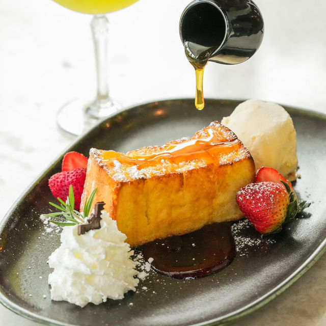Bat Tales Cafe & Restaurant Khaoyai