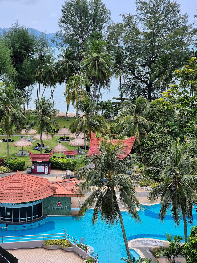 Bayview Beach Resort Penang 🌅🏖️💦