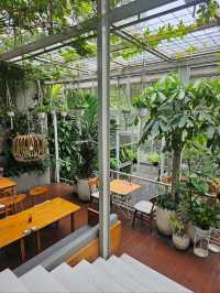 Spacious & Green