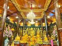 กราบหลวงพ่อโต วัดบางพลีใหญ่ใน