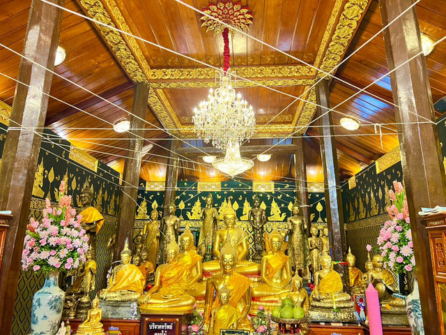 กราบหลวงพ่อโต วัดบางพลีใหญ่ใน