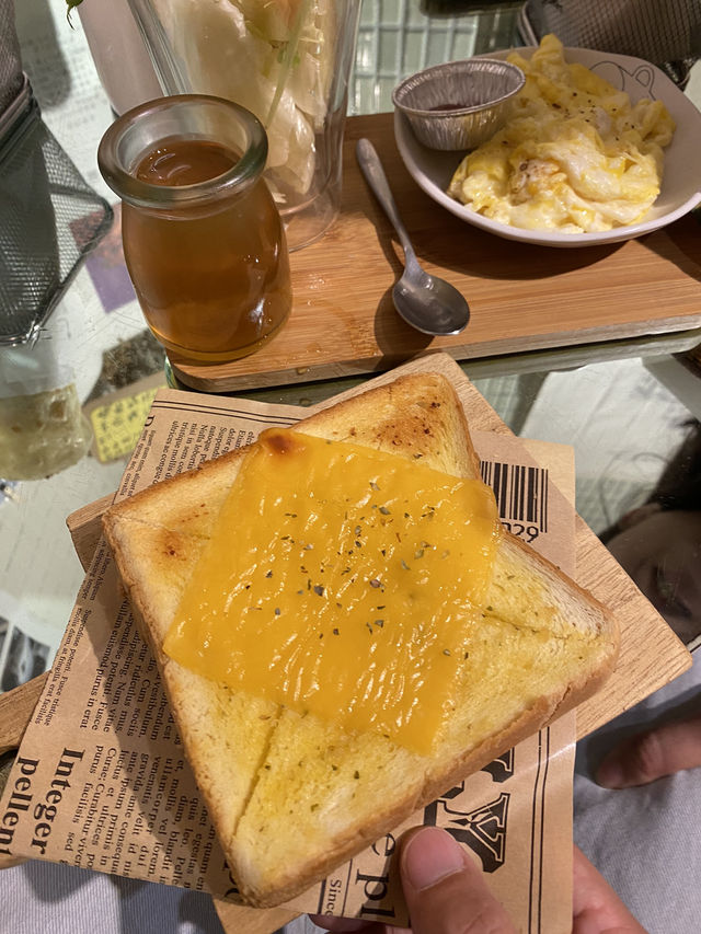  《單眼皮双眼皮早餐輕食》早餐小確幸，但略顯平凡的滋味