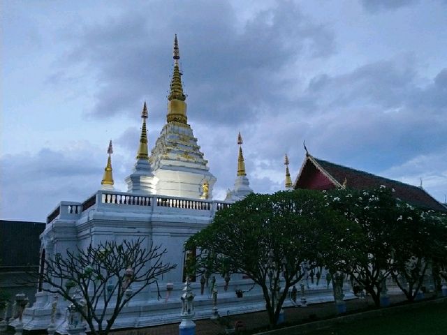 ความงามศิลปะแบบล้านนา..วัดเจ็ดยอด