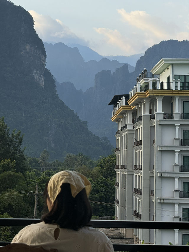 ที่พักวังเวียง | สปป.ลาว 🏡⛰️🛌💤