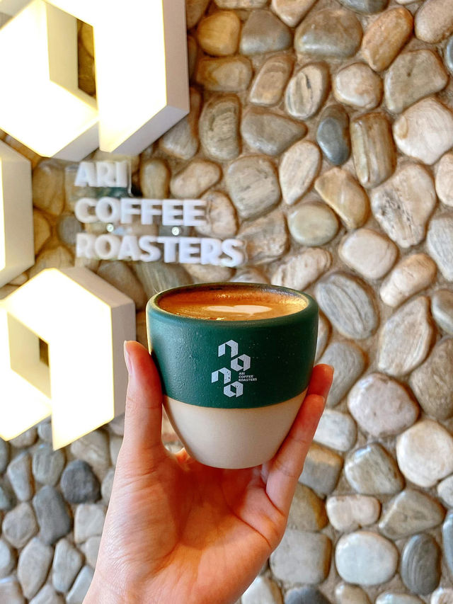 แวะดื่มกาแฟ NANA coffee สาขาอารีย์