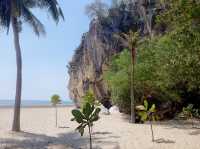 หาดเขากะโหลก ปราณบุรี วิวสวย น้ำใส บรรยากาศสุดชิล 