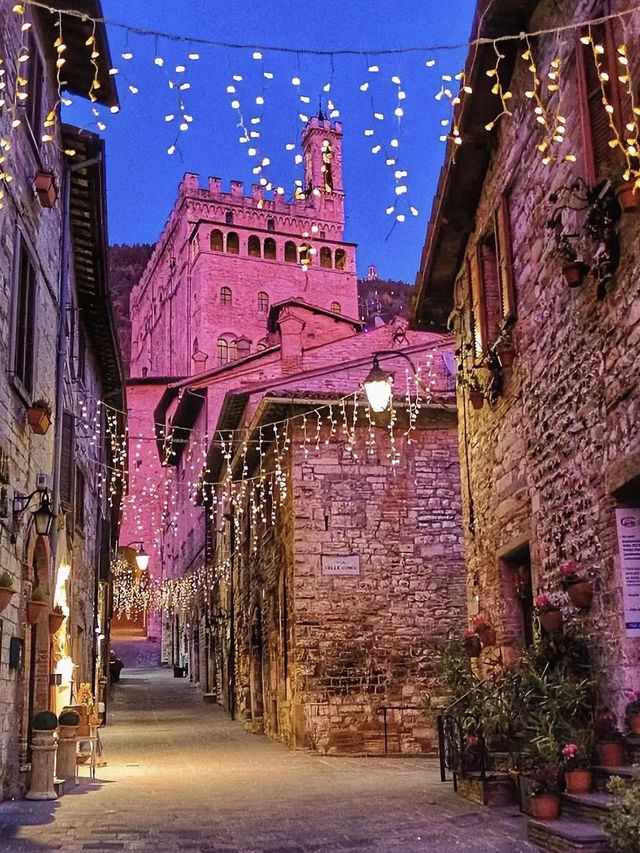 A Fairytale Christmas in Gubbio, Italy
