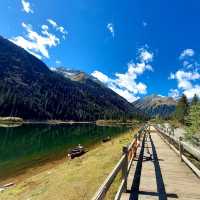 Dagu Lake : ทะเลสาบต๋ากู่ ในฤดูใบไม้เปลี่ยนสี