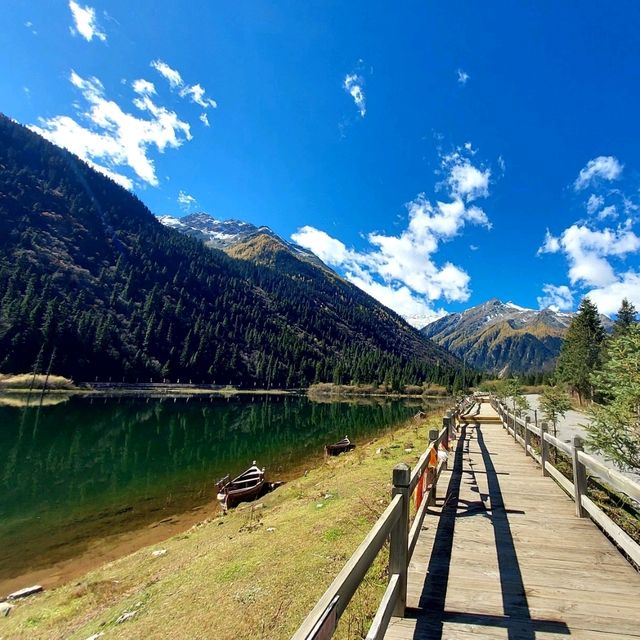 Dagu Lake : ทะเลสาบต๋ากู่ ในฤดูใบไม้เปลี่ยนสี