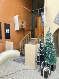 TRUST Cafe and Studio👀🎄