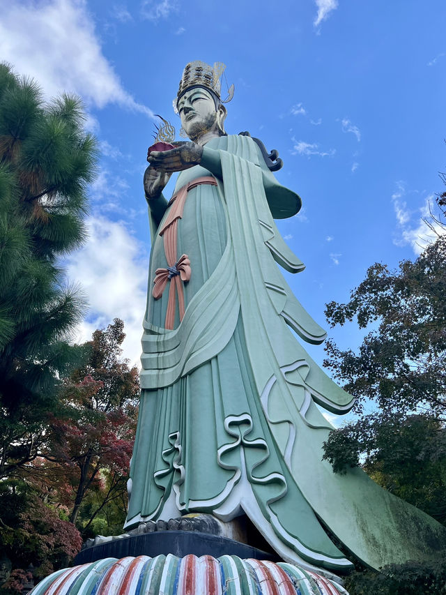 [生口島]豪華絢爛！圧巻の建築美を誇る寺院