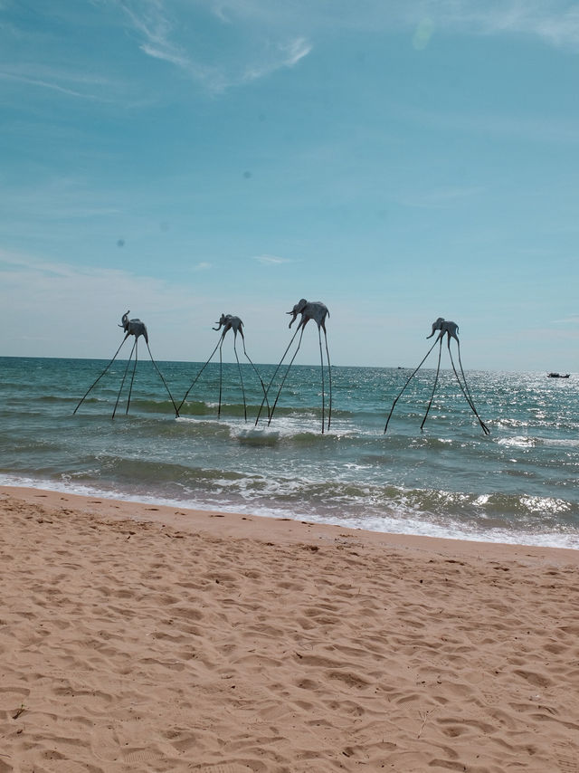Sunset Sanato Beach Club เวียดนาม
