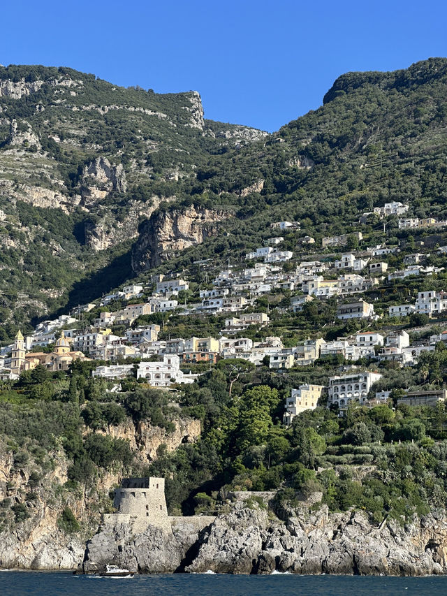포지타노에서의 꿈같은 순간들을 공유합니다! 🇮🇹✨