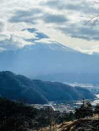 【山梨 冬の日帰り旅】  映えスポットとして人気の「天空の鳥居」