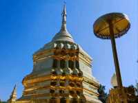 หนึ่งในพระธาตุเก้าจอม บนดอยจอมแว่ อายุกว่า ๗๐๐ ปี