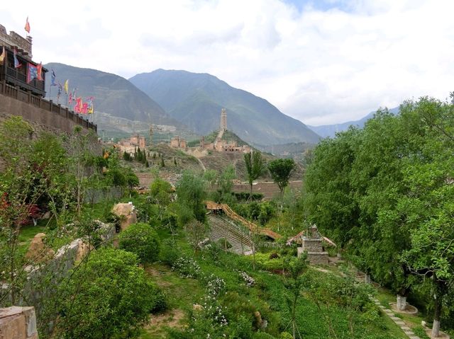 阿壩古羌城，體驗四川少數民族的旖旎風情。