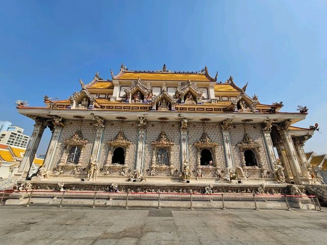 ศิลปะร่วมสมัยวัดปริวาสพระราม3