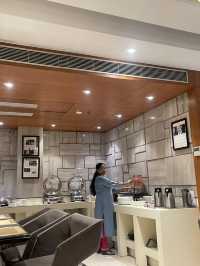 Beacon Hotel Nirman Vihar Room Tour