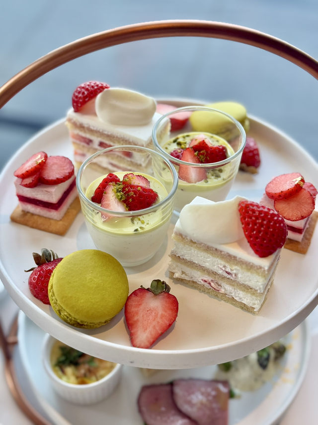 A Stunning Afternoon Tea Experience at TOKYO NODE DINING