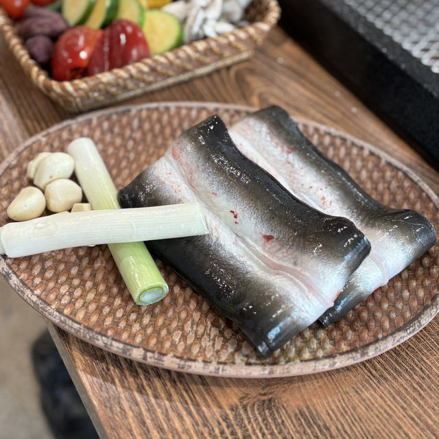 【韓国ソウル・弘大】新鮮な肉厚な絶品うなぎの白焼き「イルピョンうなぎ弘大本店」