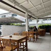 ครัวเจ๊ตุ้ม พัทยา: อาหารทะเลสดใหม่ รสชาติจัดจ้าน
