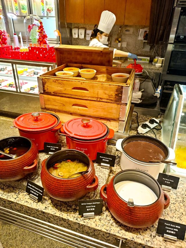 會展中心站又食又玩仲可以食酒店自助餐