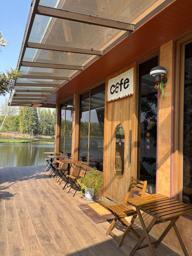 คาเฟ่ลับ The Black Lagoon Cafe @บ่อทอง ชลบุรี